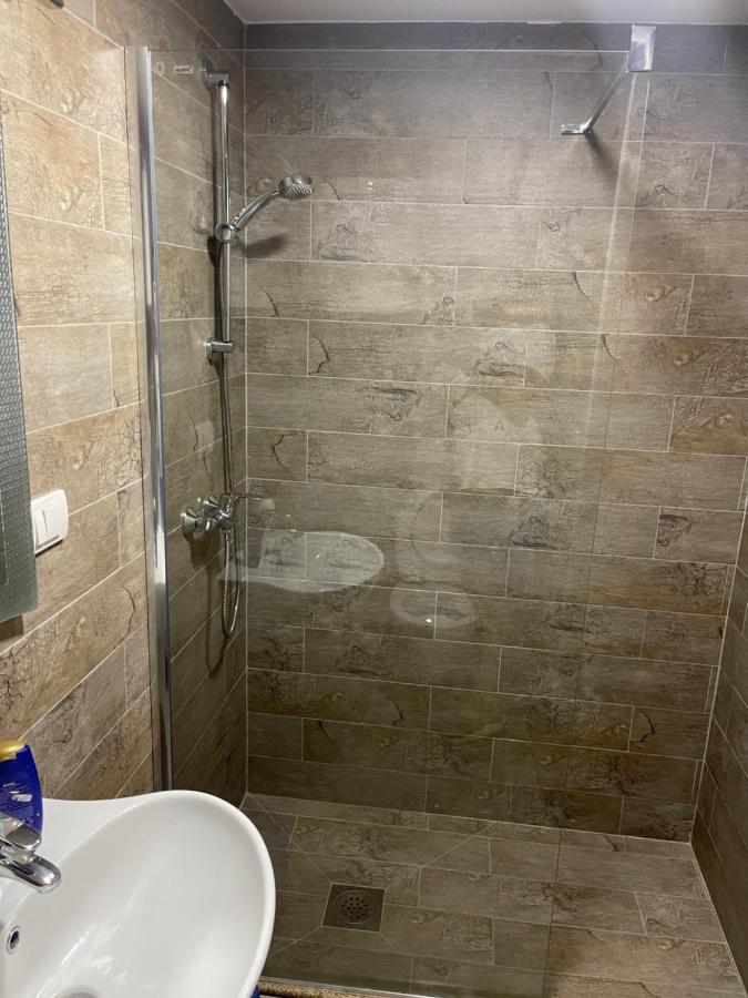 Ribnica Apartment พอดโกริกา ภายนอก รูปภาพ