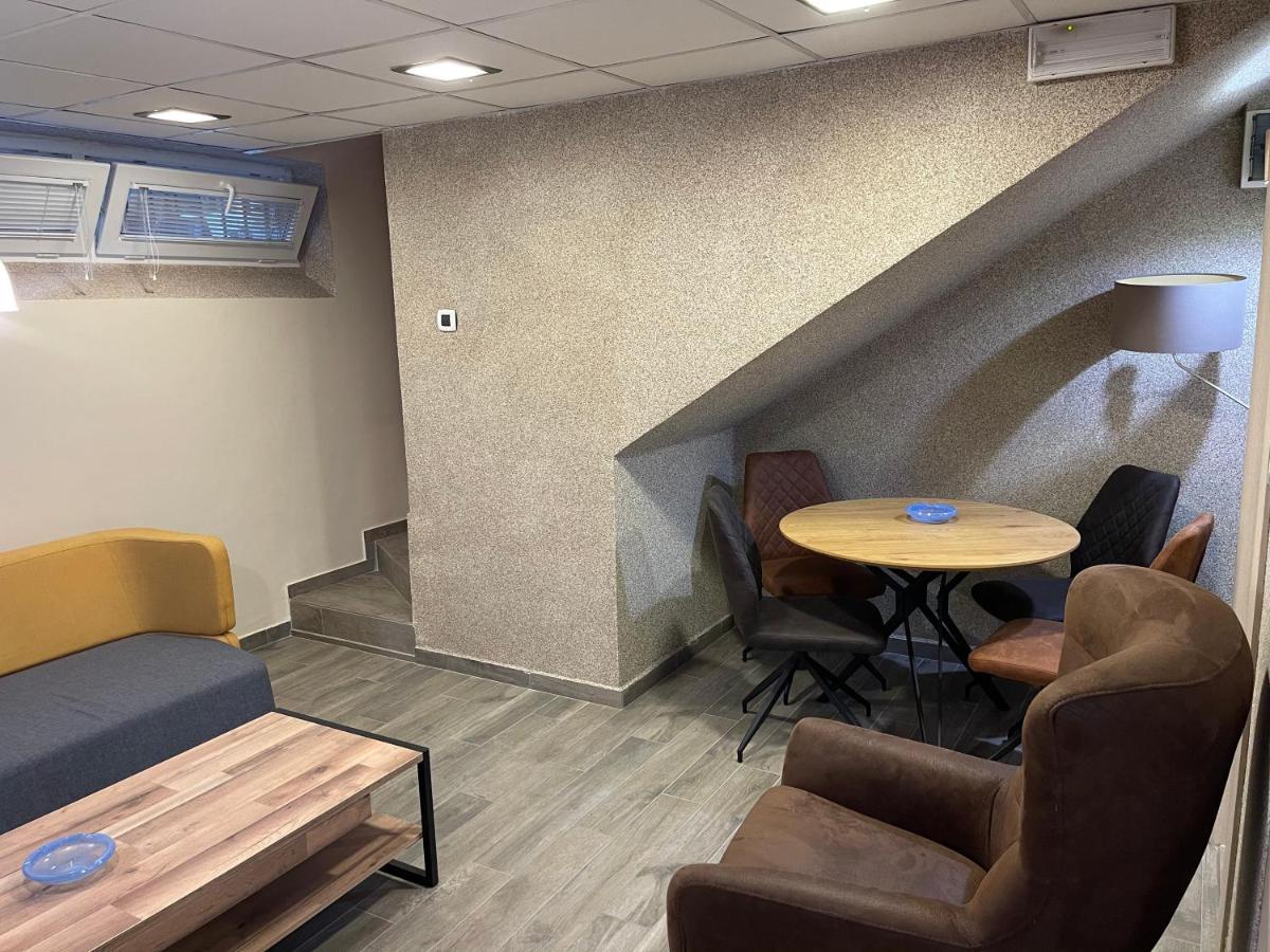 Ribnica Apartment พอดโกริกา ภายนอก รูปภาพ